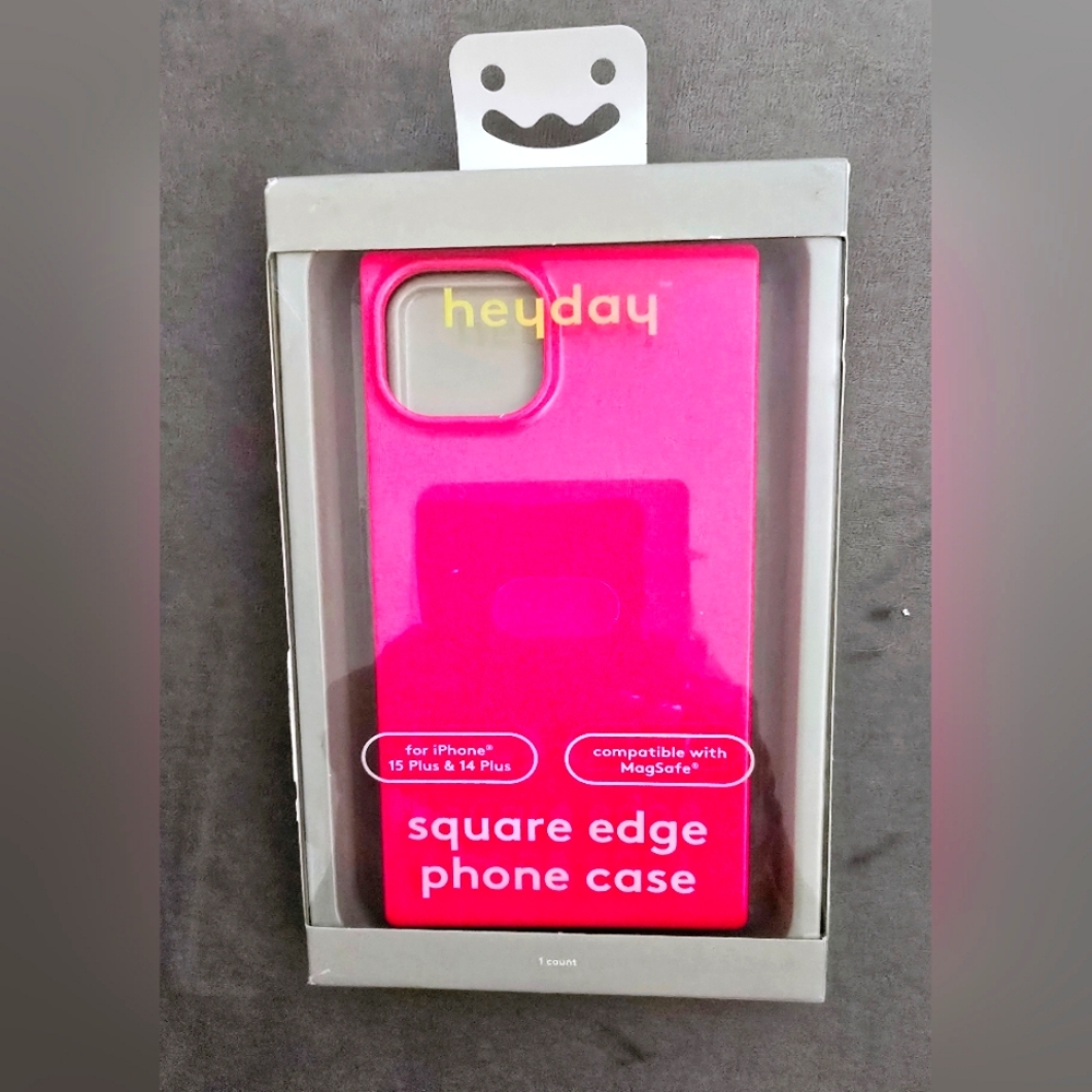 Heyday Neon Pink Apple iPhone 15 Plus/ iPhone 14 Plus Square Case with MagSafe